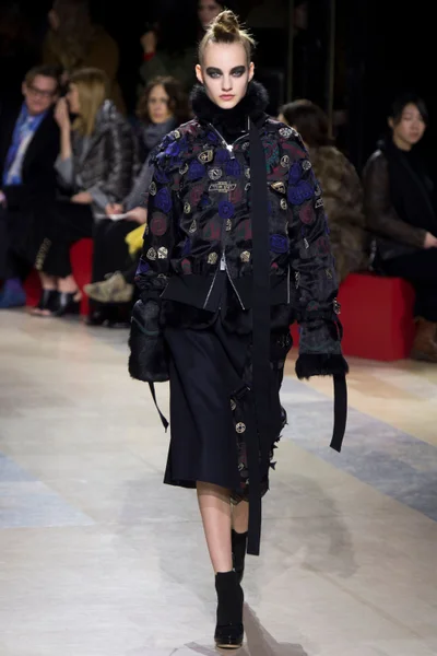 Look 37